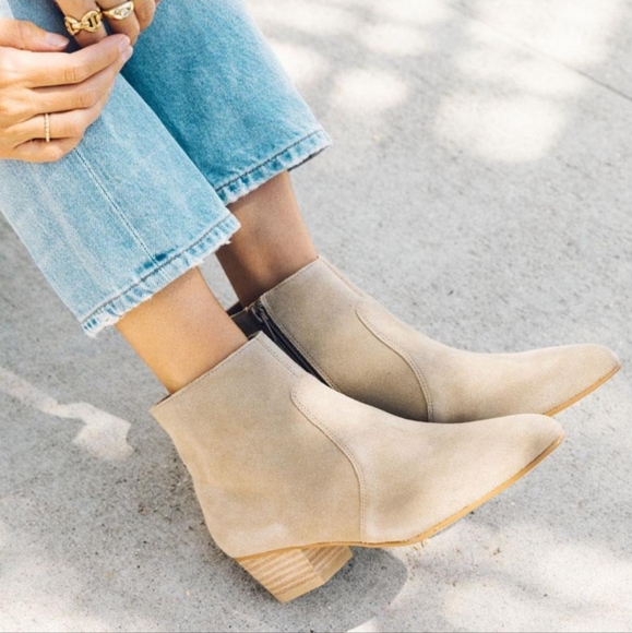 Soludos Lola Tan Suede Western Ankle Low Heel Bootie 7 - Picture 1 of 13